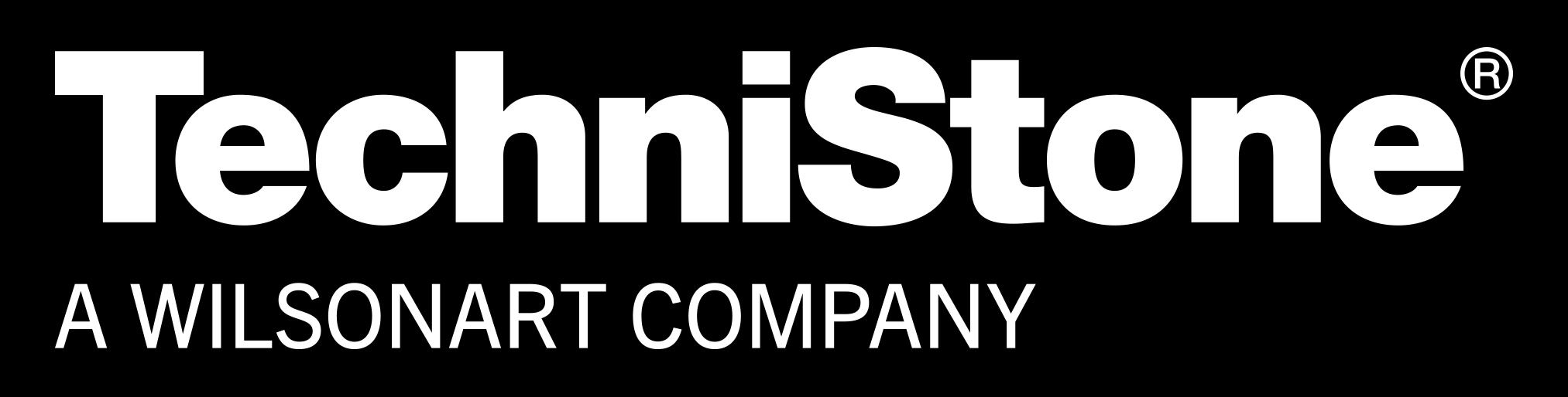 Logo von TechniStone® in Weiß auf schwarzem Hintergrund mit dem Zusatz „A WILSONART COMPANY“.